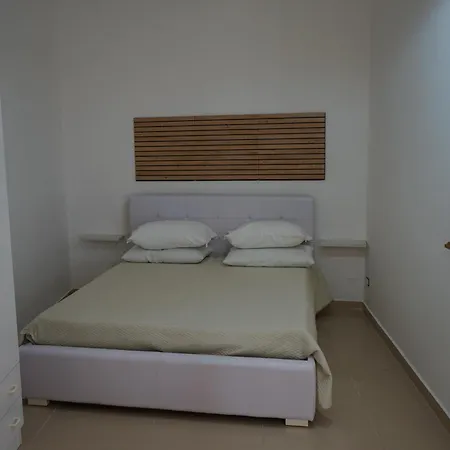 Dimora Santa Lucia Apartment